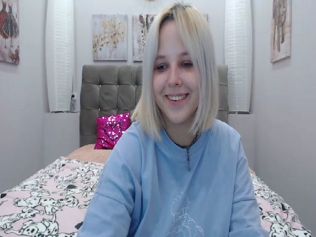 Live sex webcam photo for Helokit #253732609