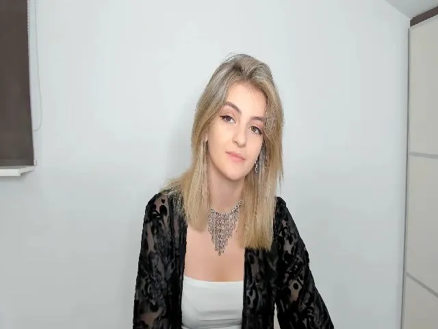 Live sex webcam photo for HelelGretta #253716279