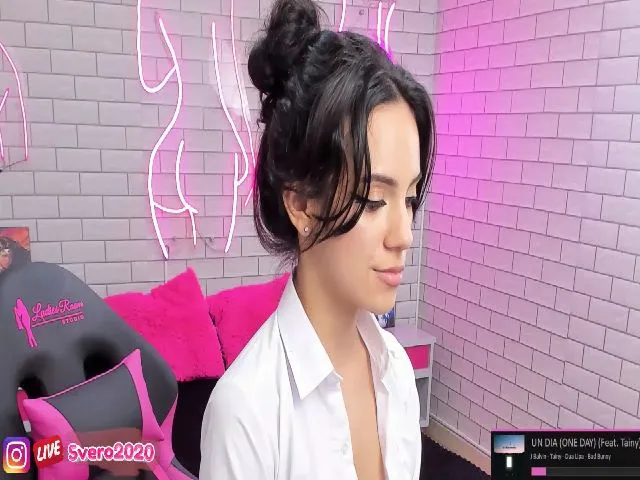 Live sex webcam photo for SkinnyVeronik #264392367