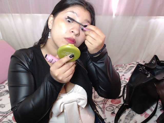 Live sex webcam photo for holly20a #287994844