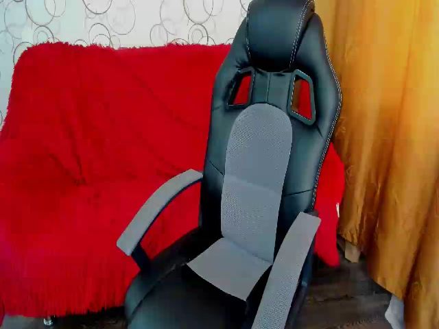 Live sex webcam photo for Eyes_Aurora #259815954