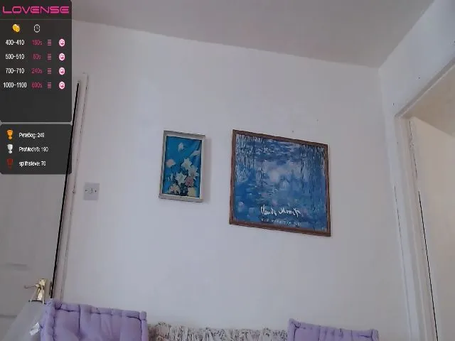 Live sex webcam photo for Lavender_Dove #255982978