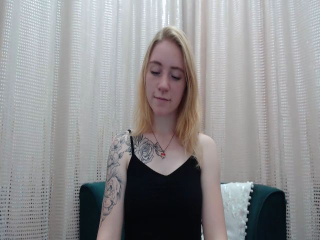 Live sex webcam photo for RedBerryy #260407200