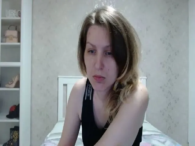 Live sex webcam photo for GlamyWife #261675402