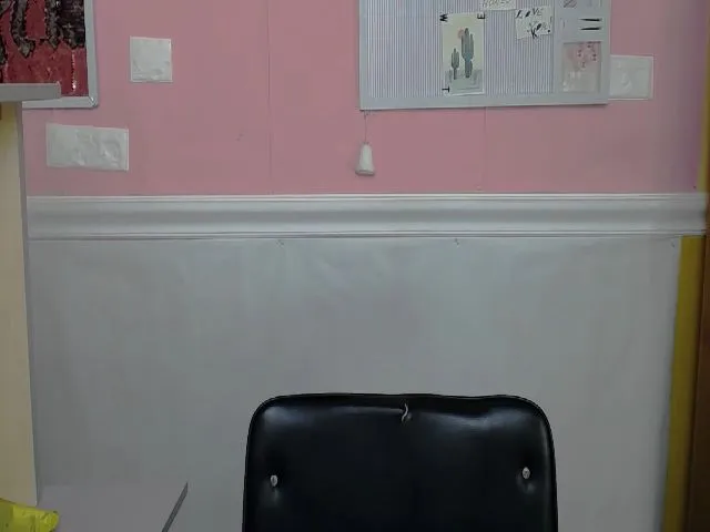 Live sex webcam photo for MonLais #265395295