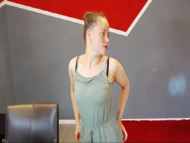 Live sex webcam photo for SimplyJoy #254007810