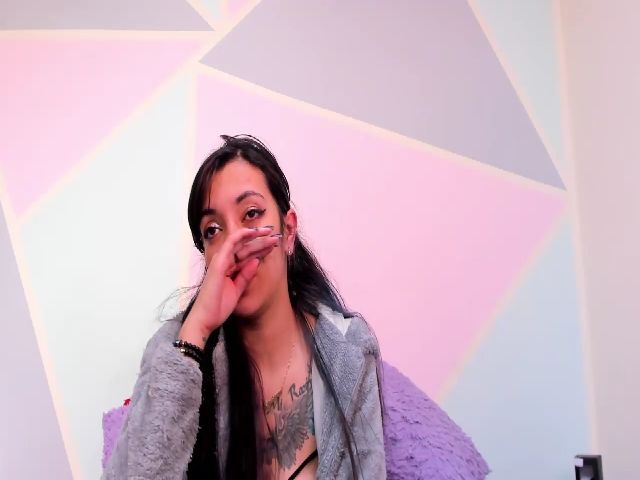 Live sex webcam photo for Violetatoo #260561755