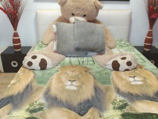 Live sex webcam photo for catwoman90 #240575134