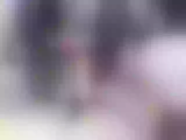 Live sex webcam photo for Mia-4u #255195704