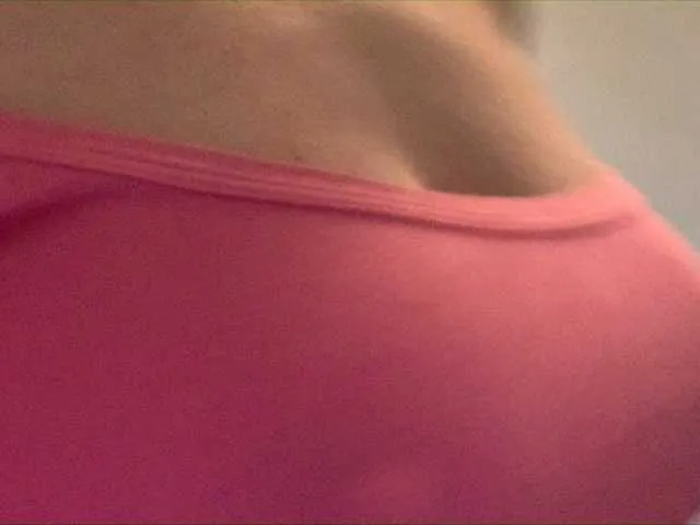Live sex webcam photo for Ledi1 #241381766