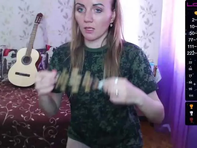 Live sex webcam photo for Alenushka888 #246091131