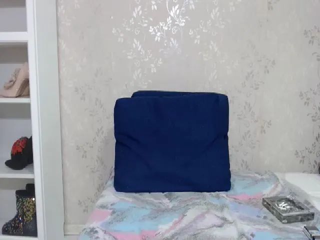 Live sex webcam photo for GlamyWife #257846920