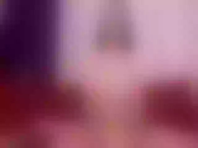 Live sex webcam photo for GiannaGoldx #254304782