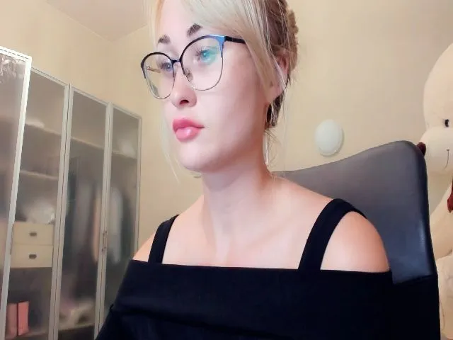 Live sex webcam photo for Mistress_Eva_ #257210940