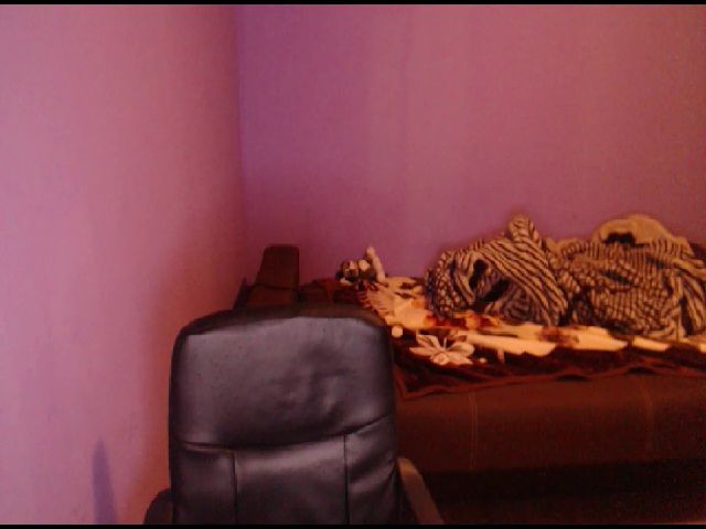 Live sex webcam photo for LoveJulliette #265188399