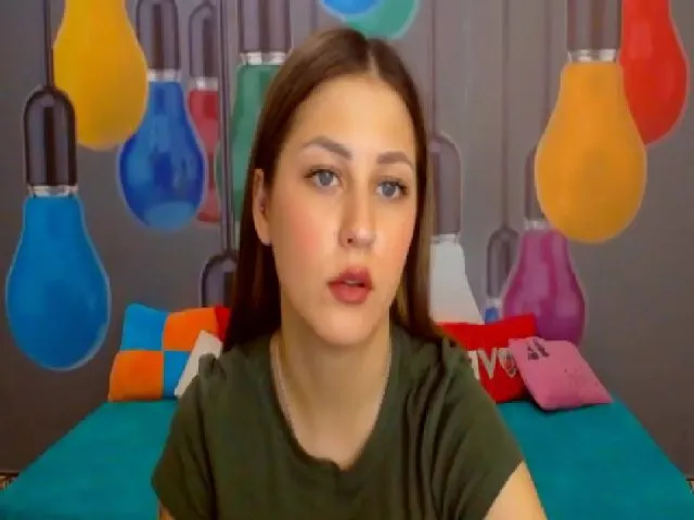 Live sex webcam photo for MsDream_ #253600636