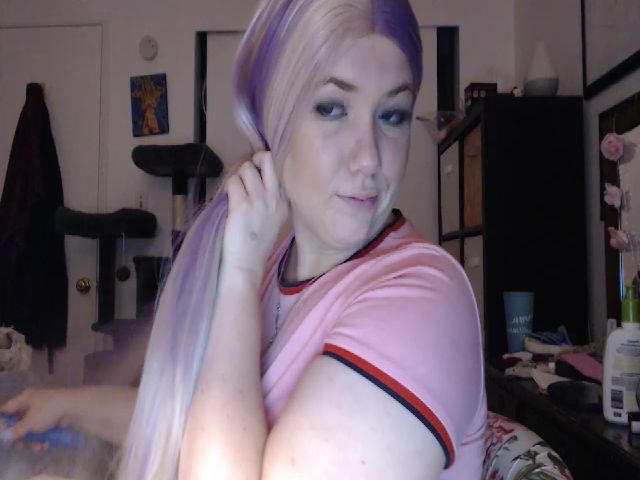 Live sex webcam photo for Krissybae #252761283