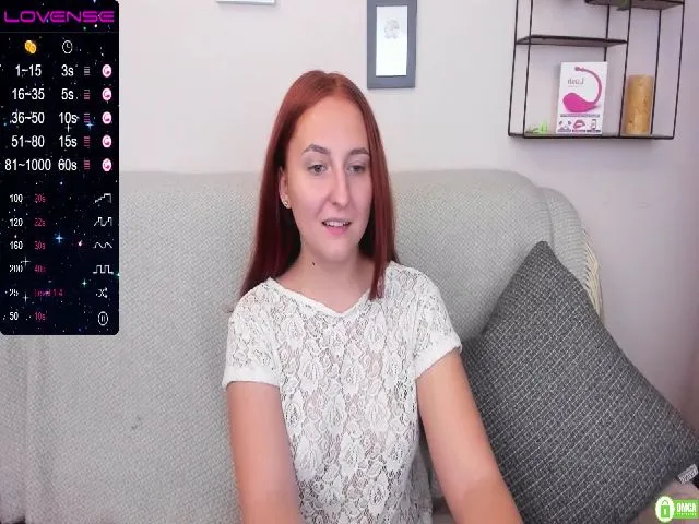 Live sex webcam photo for FoxyDarkX #262652155