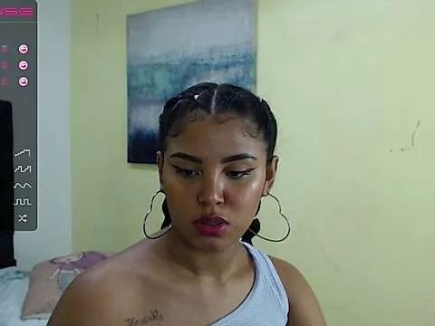 Live sex webcam photo for Jennifer_Becker #242463068