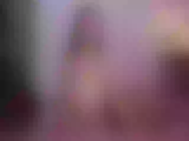 Live sex webcam photo for LiseFox #253553197