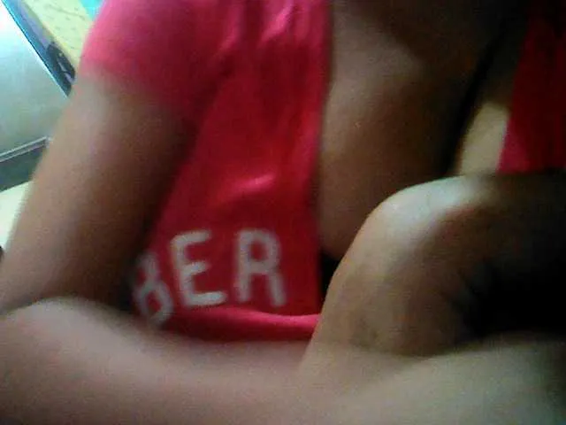 Live sex webcam photo for BarbieBigTits #241009735