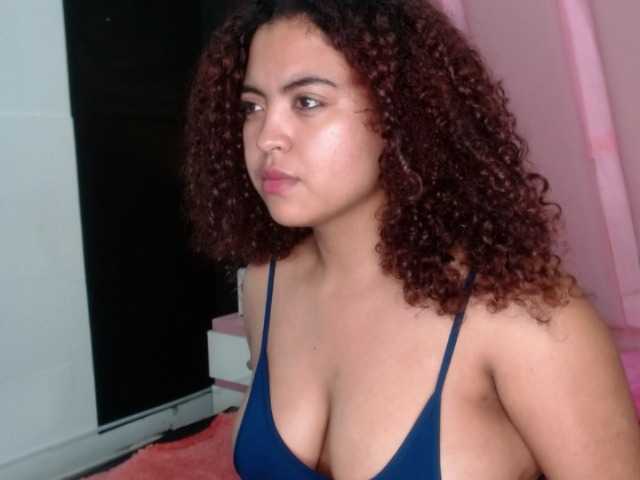 Live sex webcam photo for Elizarossi1 #262398716