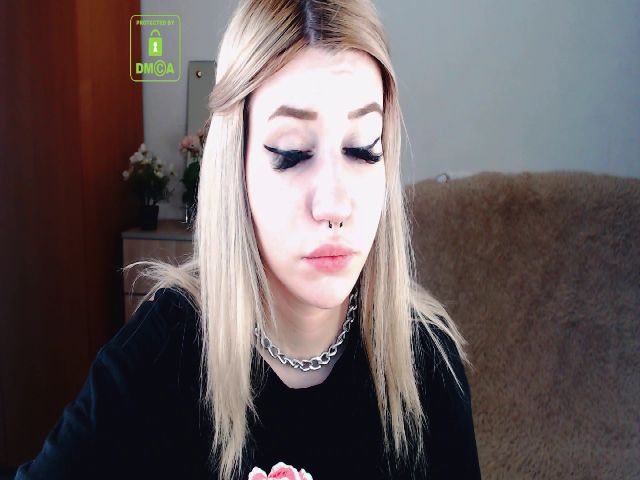 Live sex webcam photo for Alison_Moonli #253285468