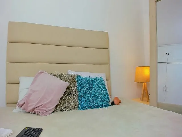 Live sex webcam photo for Nia_Gonsalez #261733342