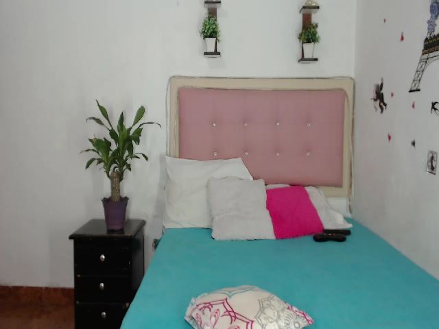 Live sex webcam photo for Maryalelove #255984738