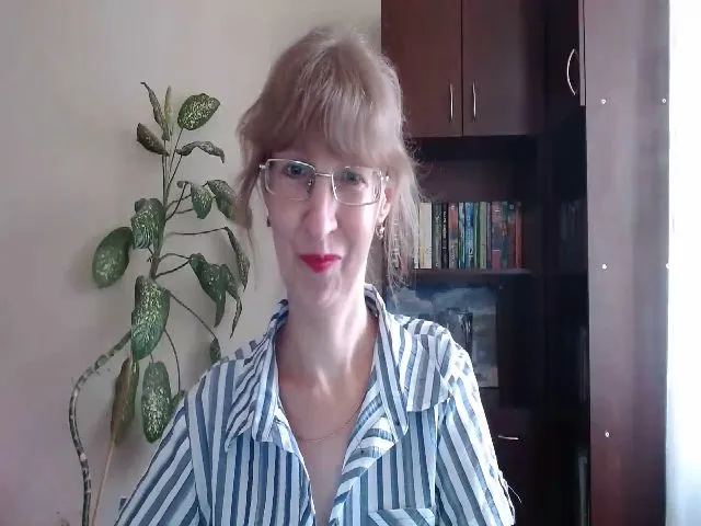 Live sex webcam photo for Superledystar #255631118