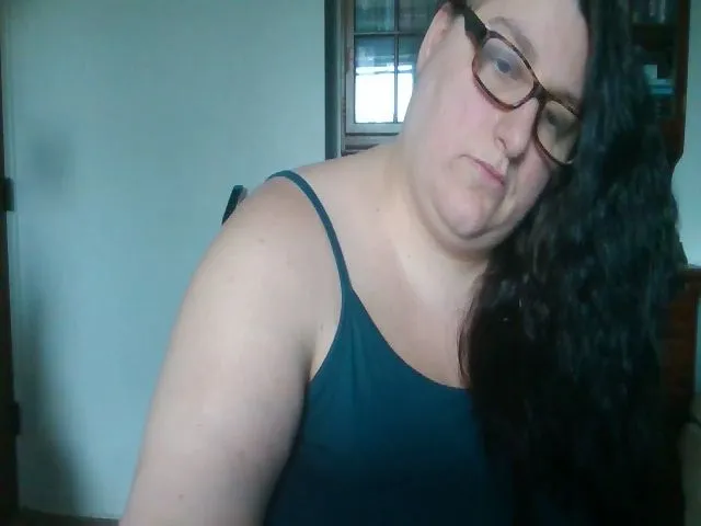 Live sex webcam photo for metalchick420 #257639478