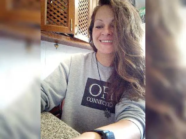 Live sex webcam photo for AmilaFran #254401519