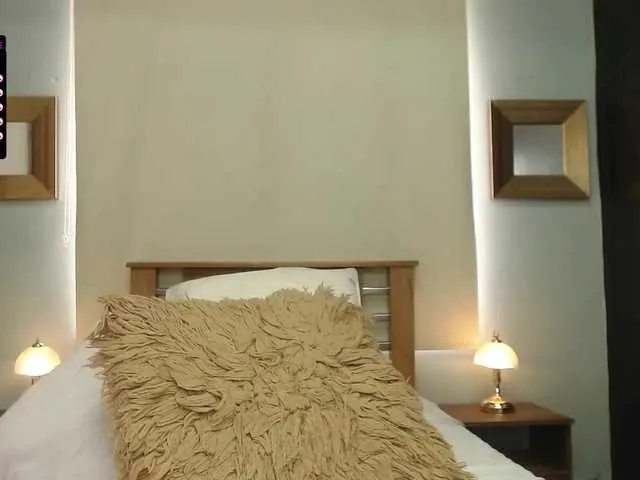 Live sex webcam photo for sarah-gomez #253160049