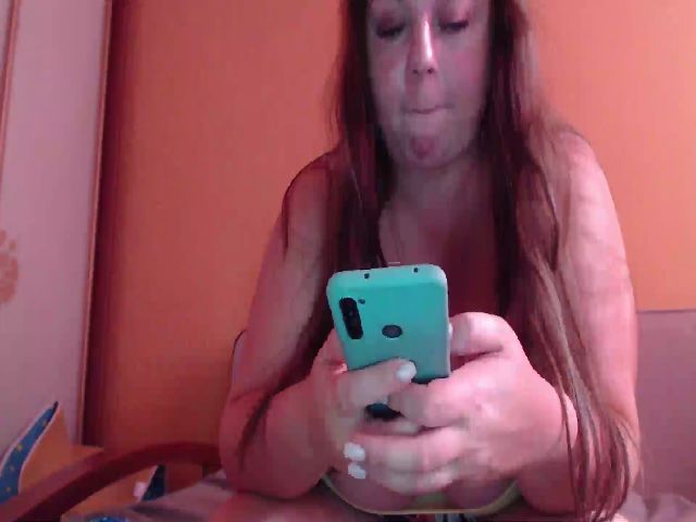 Live sex webcam photo for LucyOpenTits #259752187