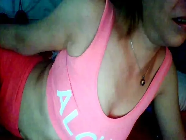 Live sex webcam photo for GoldenGirl4U1 #263828277