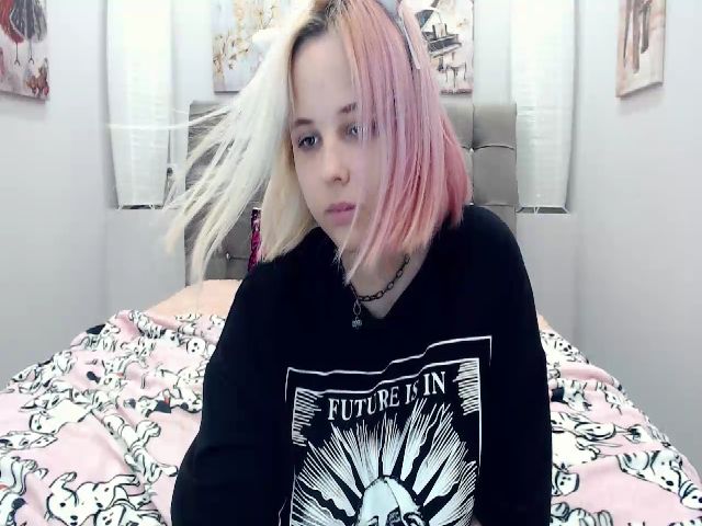 Live sex webcam photo for Helokit #255920894