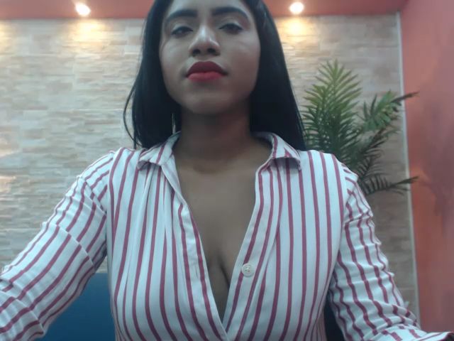 Live sex webcam photo for Saray22xx #262331230