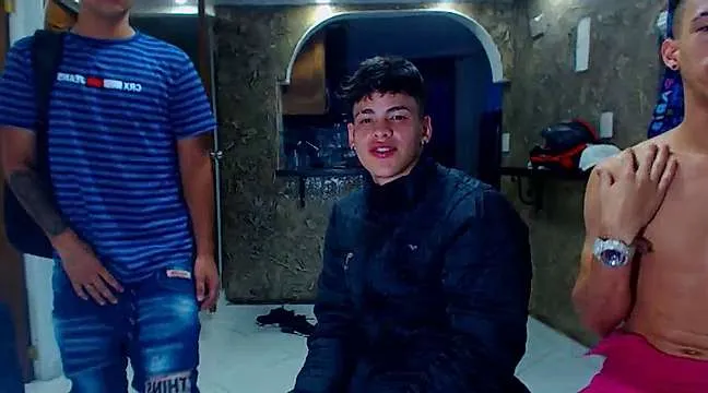 Live sex webcam photo for greyjes #242469606