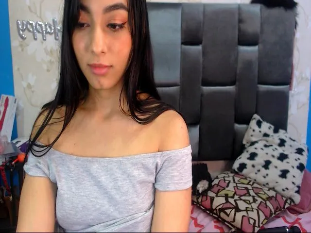 Live sex webcam photo for AngeelJones #263419512