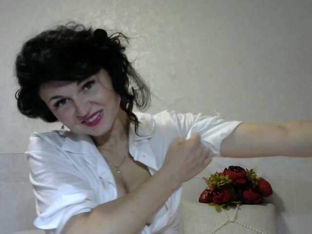 Live sex webcam photo for NickiMono #255132807