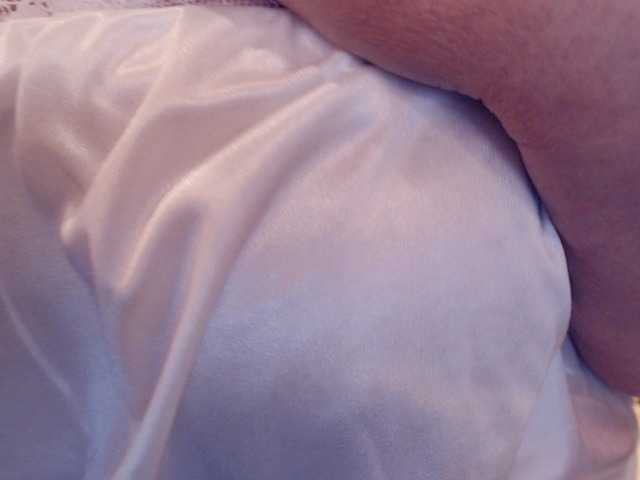 Live sex webcam photo for maure11 #245316586