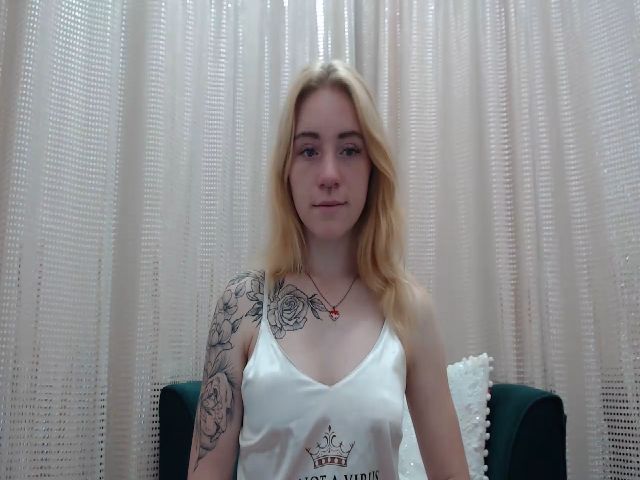 Live sex webcam photo for RedBerryy #253273561