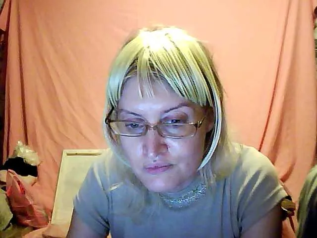 Live sex webcam photo for angelline #243486905