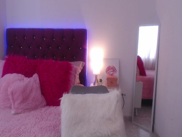 Live sex webcam photo for SamPuckett #261480168