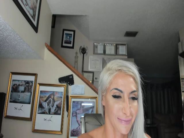 Live sex webcam photo for ADRIANA_FOX #252746110