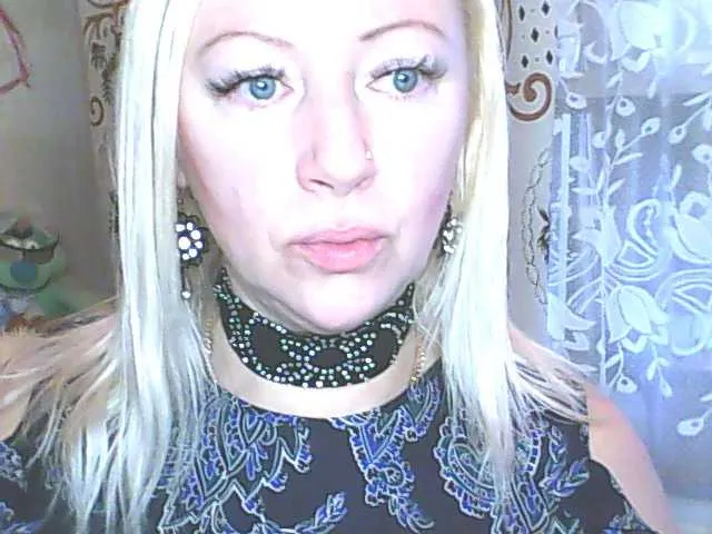 Live sex webcam photo for AnnaSnowy #241112938