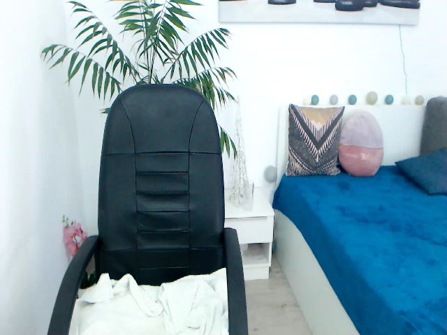 Live sex webcam photo for Mayareies #254036391