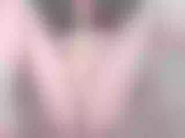 Live sex webcam photo for JuicyHelenX #259440350