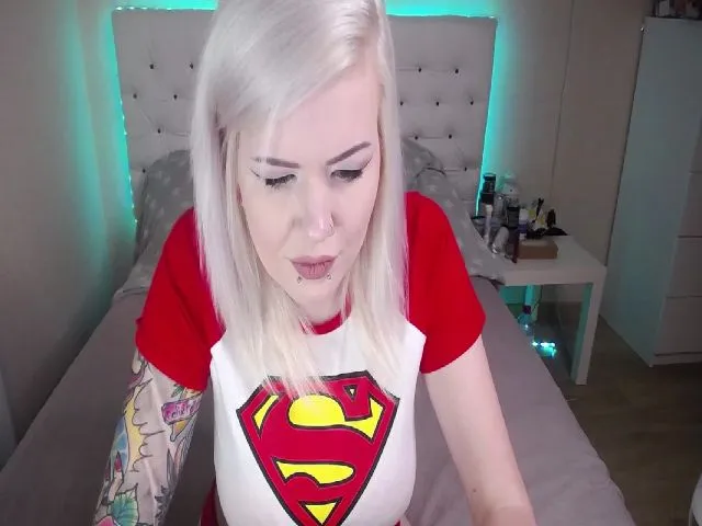 Live sex webcam photo for PrettyOne4You #258420214