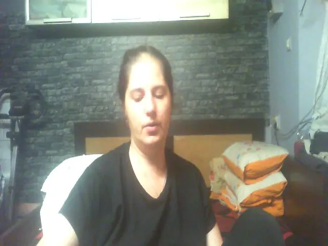 Live sex webcam photo for MGabrielle #253003376
